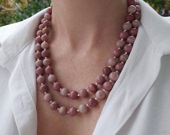 Collana in rodonite da donna. Set di due collane. Collana a strati con pietre preziose. Collana boho con perline. Gioielli vistosi fatti a mano, regalo per la moglie.