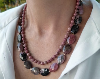 Collana da donna in rodonite, elegante collana a due fili, collana di perline di pietre preziose massicce e vistose, gioielli fatti a mano, regalo di compleanno per la moglie.