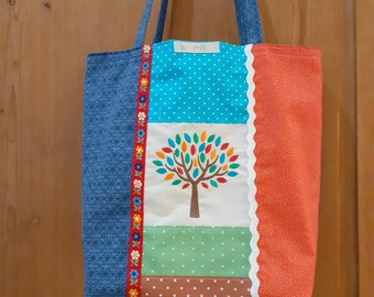 bestickte Wendetasche "Baum"