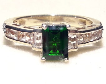 Chrom Diopsid Ring: Sterling Silber Grüner Edelstein, Zirkon Akzente