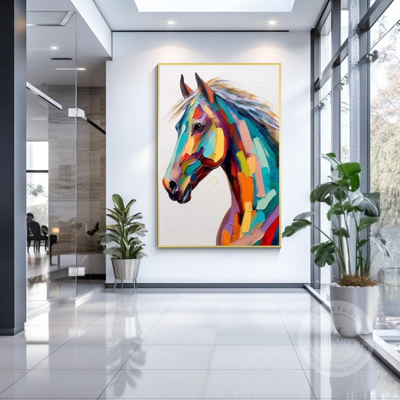 カラフルな馬の油絵：キャンバスに描かれたテクスチャーのあるポップ