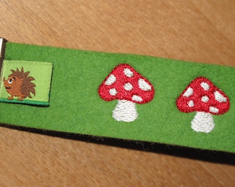 Lucky Mushroom Toadstool Wool Felt Lanyard Pendant Key Ring Lucky Charm Green Mushroom Hedgehog Lucky Felt Gift New Year Communion