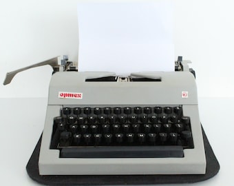Vintage manual typewriter working Optex USSR original box qwerty