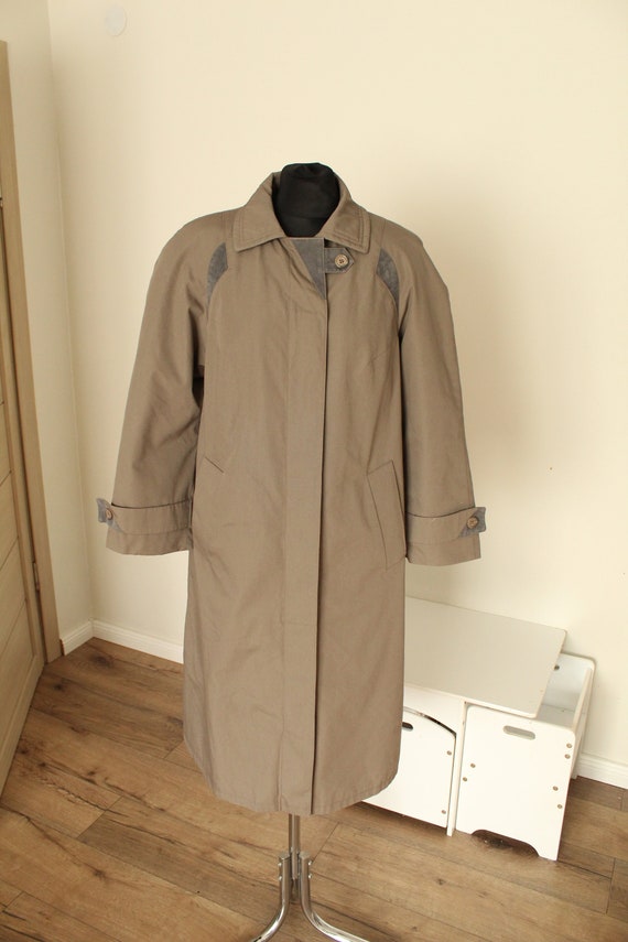 Vintage womans trench coat M size Gray Lacoda Mad… - image 5