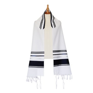 A Hand made men's Kosher talit made in Israel with matching kippah and talit bag Jewish man shawl for prayers shabbat and for shul