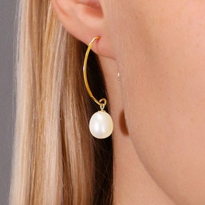 14K Gold Freshwater Pearl Earrings, Easy Italian Hook Fine Ear Wire Jewelry, Natural Freshwater Pearls image 2