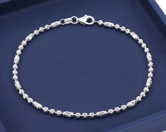 Pulseira de prata de lei com contas lapidadas em diamante, design exclusivo e polido, tamanhos 7", 7,5", 9" e 10", fabricada na Itália pela TILO Jewelry.