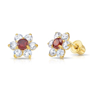 Aretes de oro amarillo de 14 quilates con halo de flor grande y circonitas cúbicas, con cierre de rosca, disponibles para todos los meses de nacimiento.