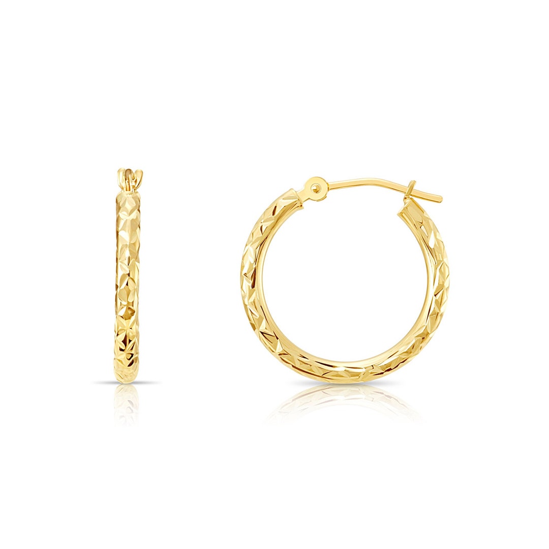 1.5" Classic Round Hoop Earrings In 18k Gold Filled - Foto 2
