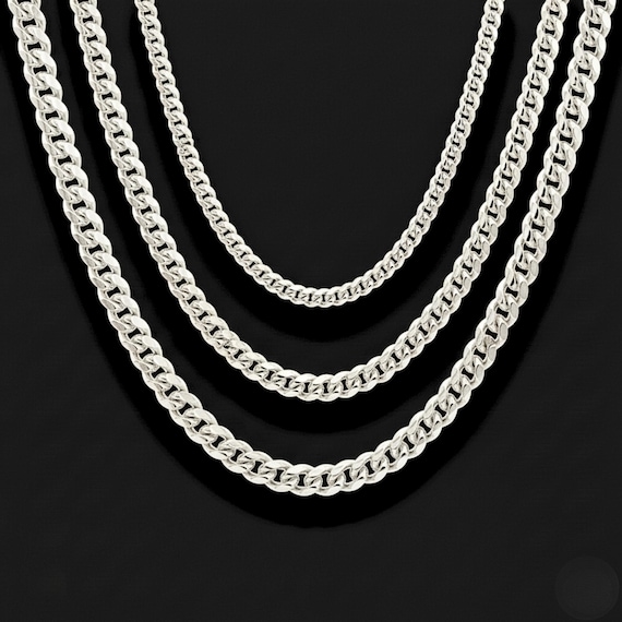 Una catenina in argento 925 silver chain with a rope link