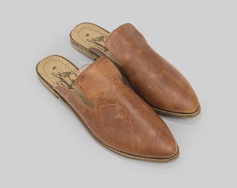 Women Dark Tan Yemeni Turkish Leather Slippers: Heritage Wide Toe, Handmade