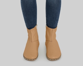 Leather Chelsea Boots for Men: Old Money Classic, Wide Toe