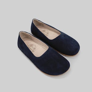 Ręcznie robione granatowe zamszowe mokasyny, płaskie baletki Barefoot Zero Drop skórzane baleriny, buty Barefoot damskie, minimalistyczne buty