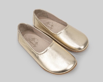 Women Leather Ballet Flats: Old Money Classic, Wide Toe Box