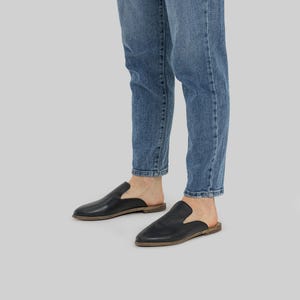 Black Smooth Pointed Toe Mule Leather Womens Slippers, Comfortable Slipper with Heeled, Sandal, Custom Made Handmade Shoes Yemeni