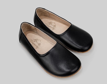 Women Leather Ballet Flats: Old Money Classic, Wide Toe Box