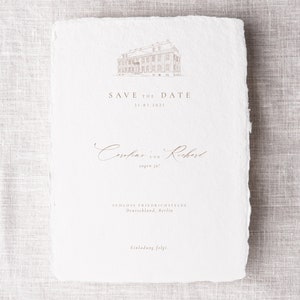 May include: Save the date card with a drawing of a building and the text "Save the Date 31.07.2021"  "Caroline und Richard sagen ja!" "Schloss Friedrichsfelde Deutschland, Berlin" "Einladung folgt."
