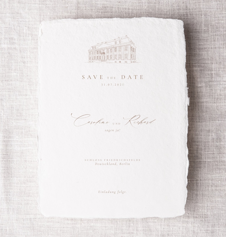 May include: Save the date card with a drawing of a building and the text "Save the Date 31.07.2021"  "Caroline und Richard sagen ja!" "Schloss Friedrichsfelde Deutschland, Berlin" "Einladung folgt."