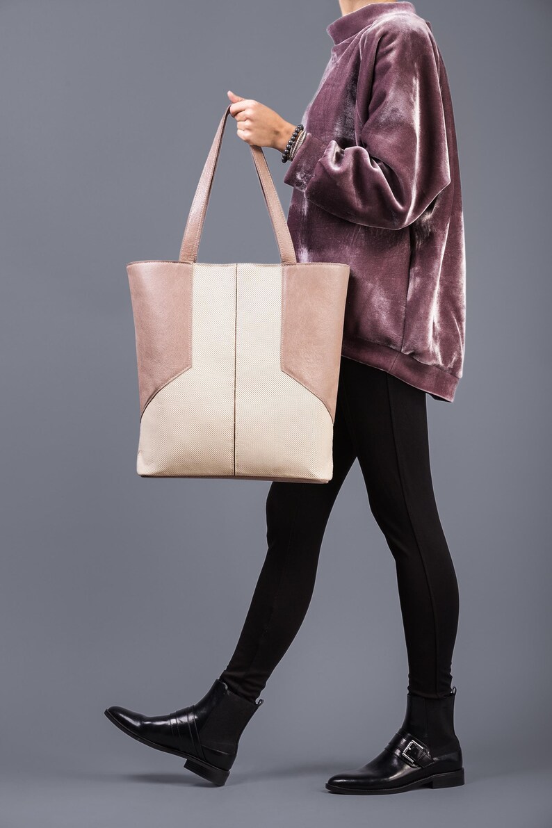 A unique luxury two-color bag. Made from two types of thick Italian natural leather. This bag is the only one in this color image 1