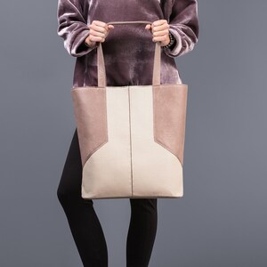 A unique luxury two-color bag. Made from two types of thick Italian natural leather. This bag is the only one in this color image 2