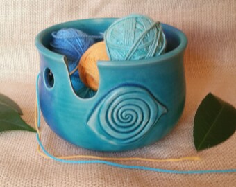 Garnschale / Wollschale grünblau Ø ca. 15 cm, Keramik, Handarbeit