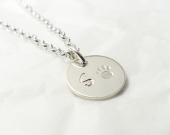 Andressa - necklace - small paw + Initial 925 silver hand-embossed plate necklace