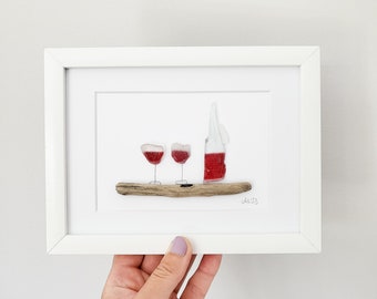 Andressâ - Handgemachtes Seeglasbild Weinliebhaber's Traum - Perfektes Geburtstags-Geschenk mit handgefärbten echtem Ostsee Seeglas