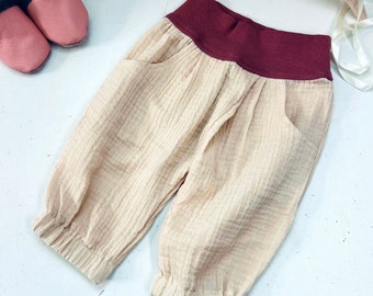 Pantaloni in mussola per neonati e bambini piccoli, pantaloni per neonati, pantaloni estivi, pantaloni in mussola color crema con due tasche laterali