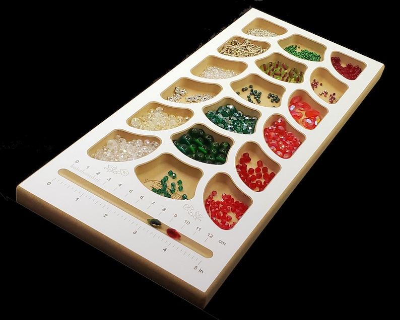 Acclaim Crafts Bead Stringers Pocket Board: wood, USA made with 18 1/2" deep pockets, in a nice, compact 6 3/8x15x3/4" size.