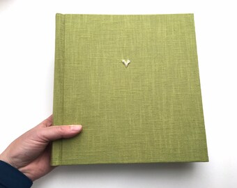 Photo album Heart Heart Green Gold Linen Photobook Handmade handstitching album embroidered