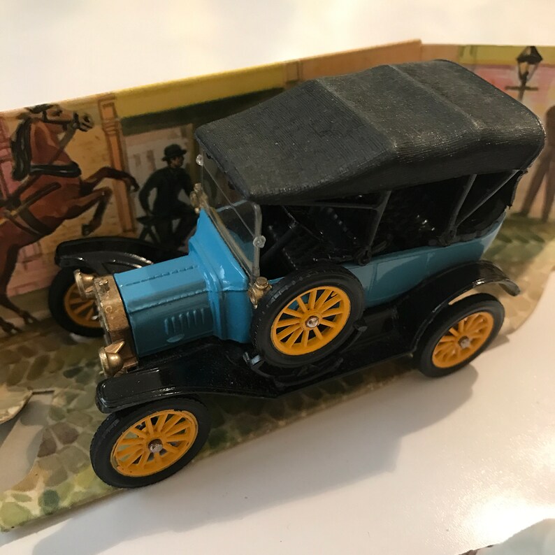 Vintage Corgi 9013 1915 Ford classic with box
