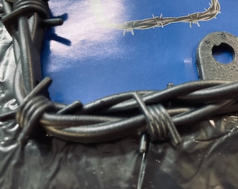 Black Steel BARBED WIRE Bob wire  License Plate FRAME