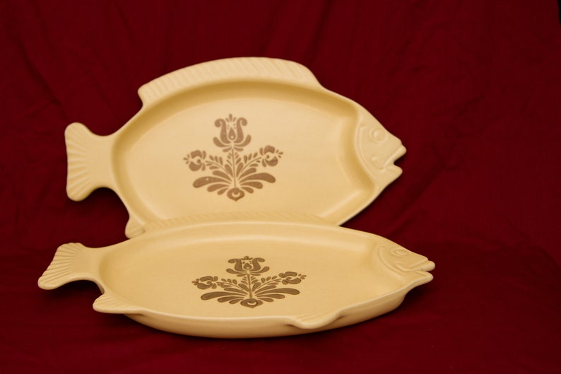 Vintage Pfaltzgraff Seafood Bake N Serve Dishes
