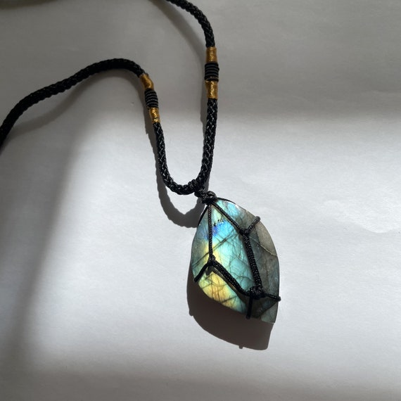 Dragon's heart clearance natural labradorite necklace