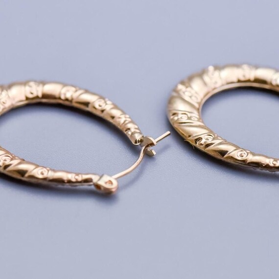 Solid 9K gold twist design oval hoops with circle… - image 2