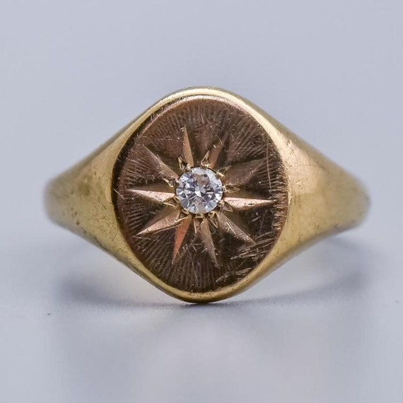 Solid 9K gold ring oval signet ring with star etc… - image 1