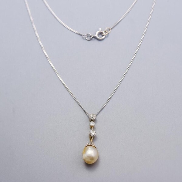 Solid 18K white gold dainty curb chain necklace with diamond clustered yellow gold pearl pendant