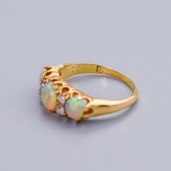 Solid 18K gold ring with three cabochon opal gems… - image 2