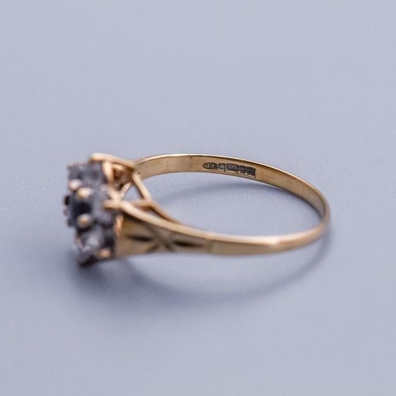 Solid 9K gold oval flower design ring with black … - image 2