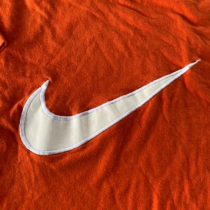 Vintage Nike broderad storrutig t-shirt bild 4