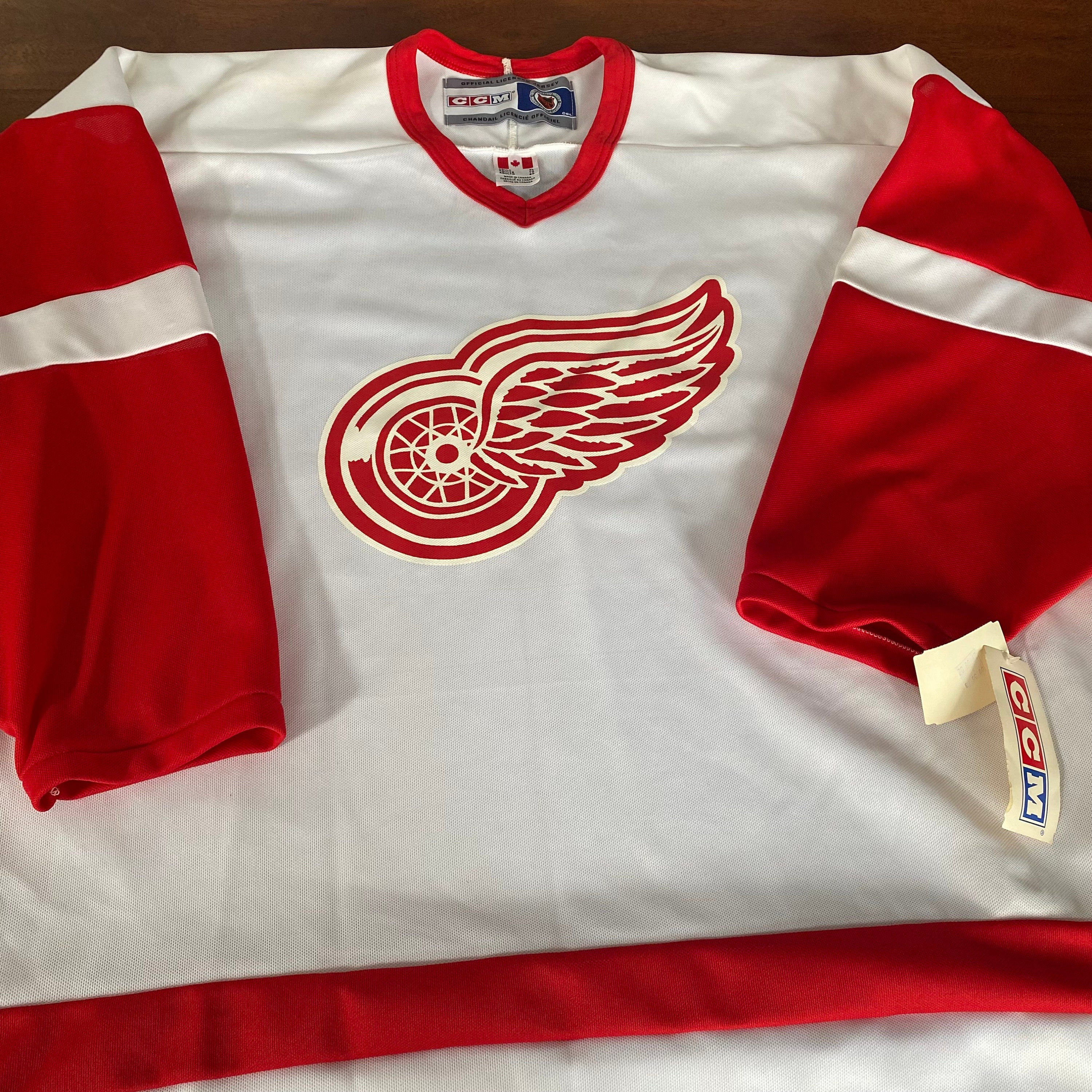 Vintage Detroit Red Wings Sergei Fedorov CCM Hockey Jersey Size Small