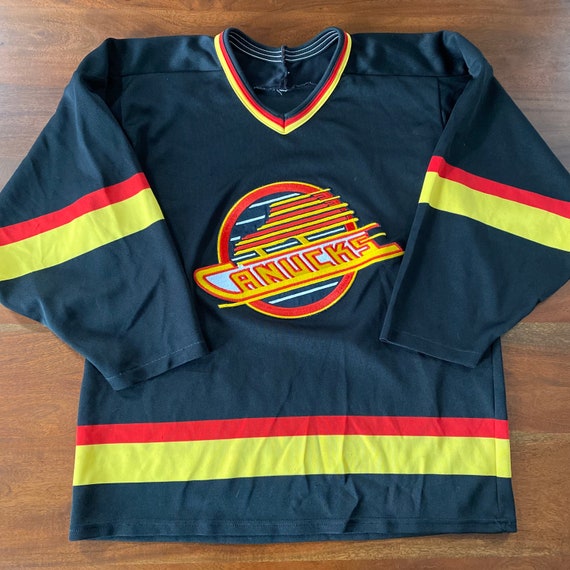 Vancouver Canucks Vintage CCM Blank White NHL Hockey Jersey Size Large