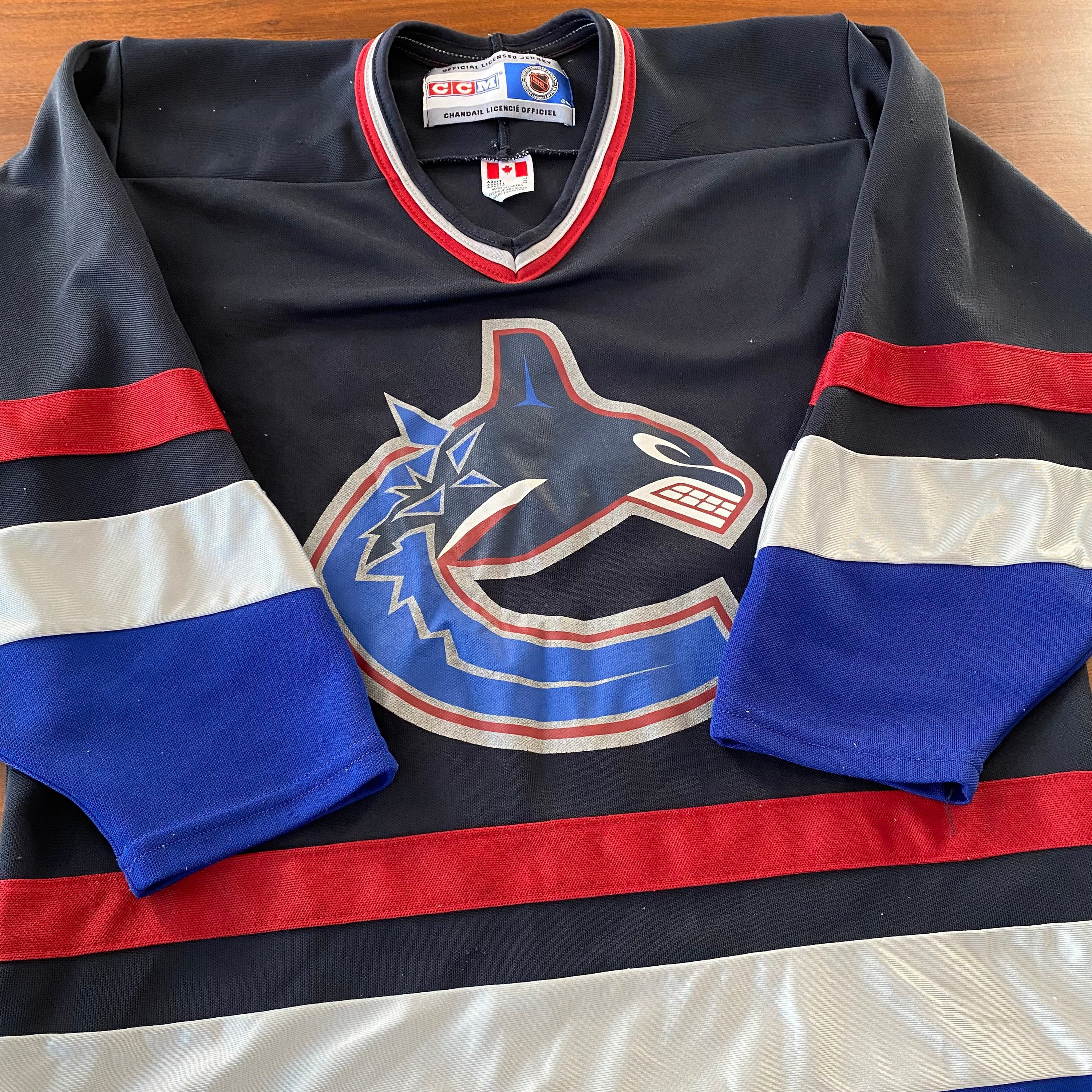 Vancouver Canucks Alexandre Burrows 40th Anniversary Throwback NHL Hockey  Jersey