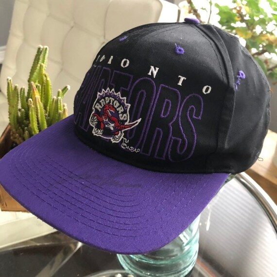 Vintage Toronto Raptors Unknown Signature Hat