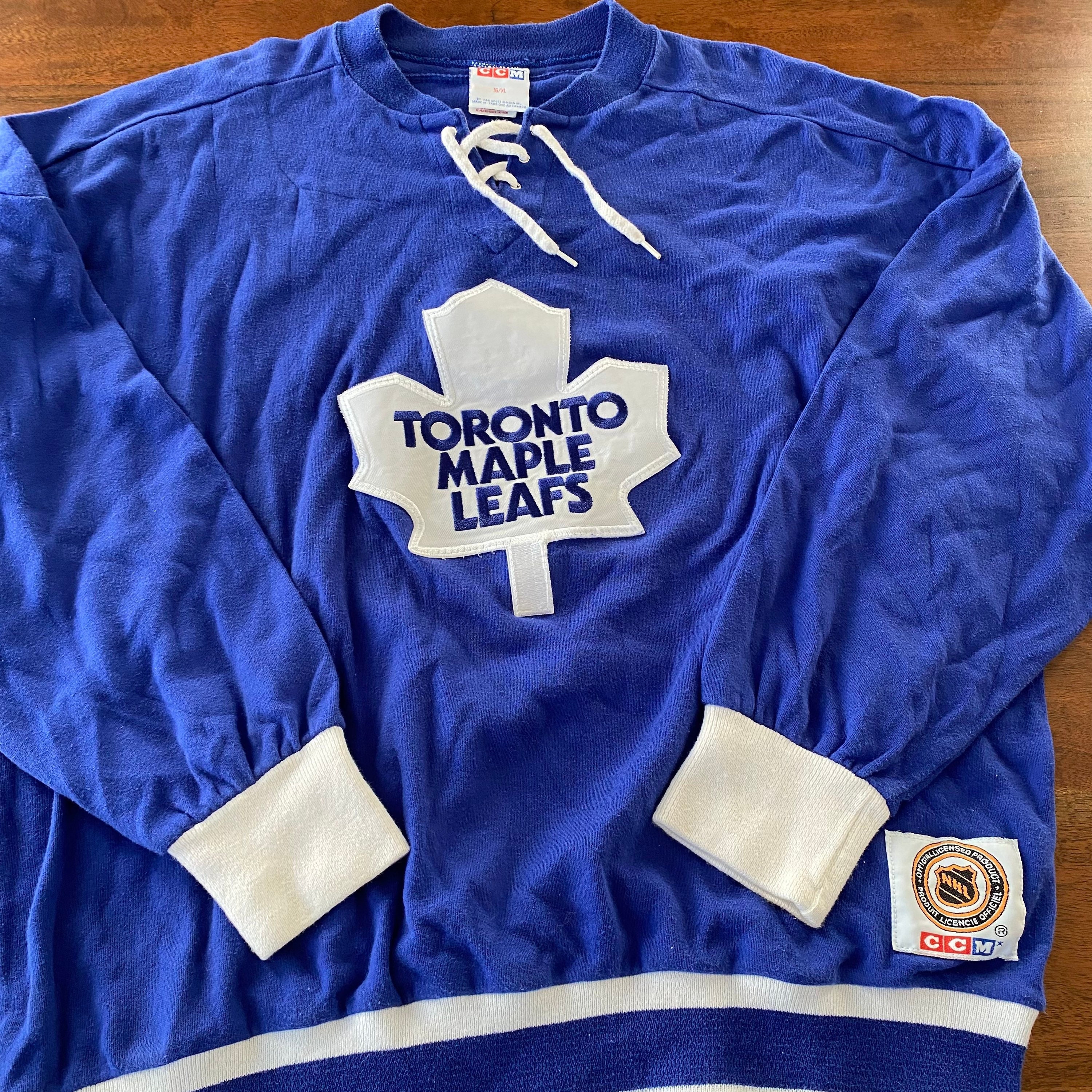 Vintage Toronto Maple Leafs Matthews Ice Hockey Jersey Red XL