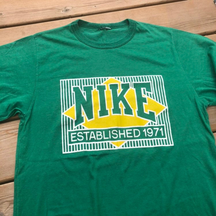 Nike Vintage Graphic T-shirt uit de 