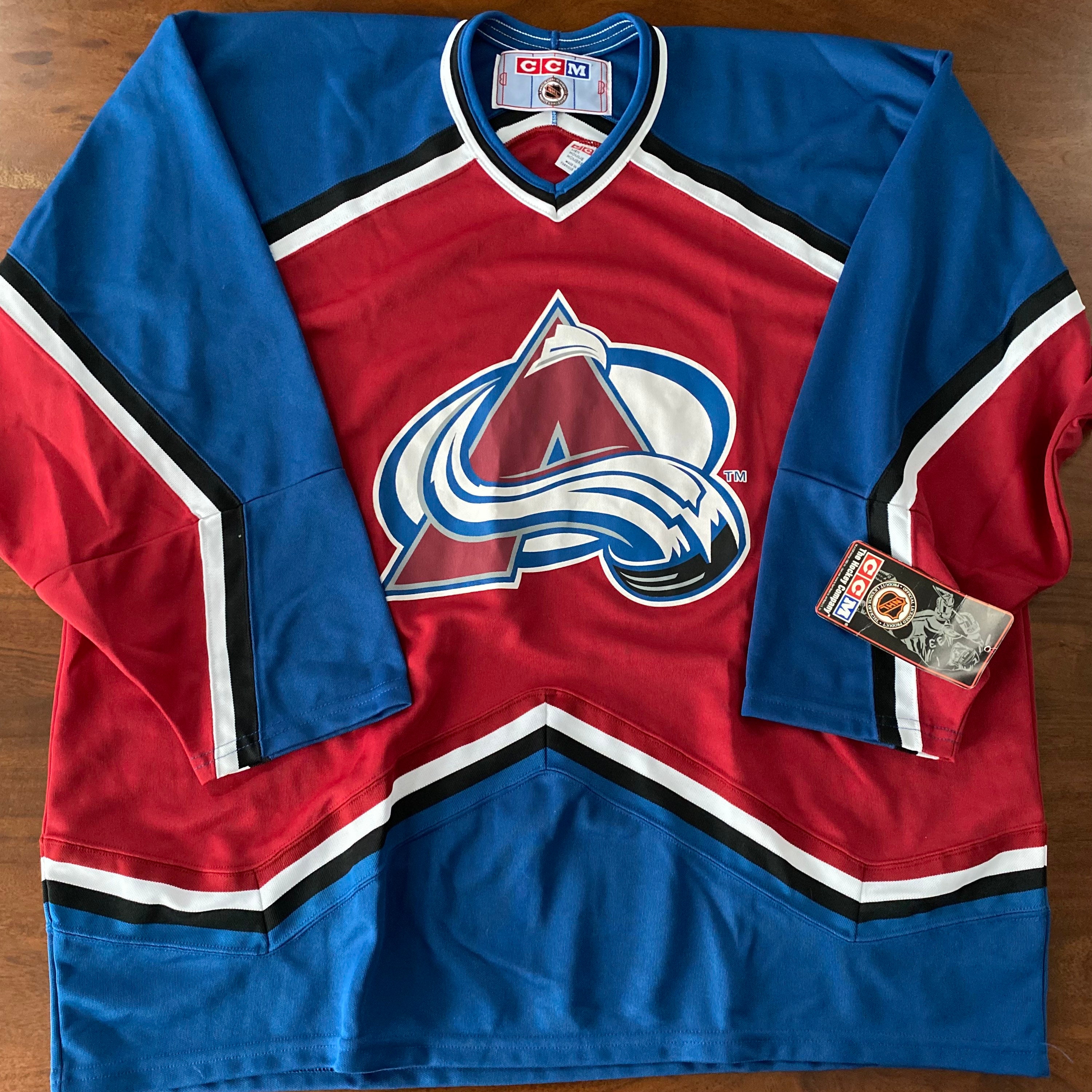 Colorado Avalanche NHL CCM Vintage NWT Youth Hockey Jersey