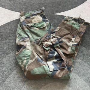 Vintage Woodland Camouflage Military Issue Camo Pants 29x30