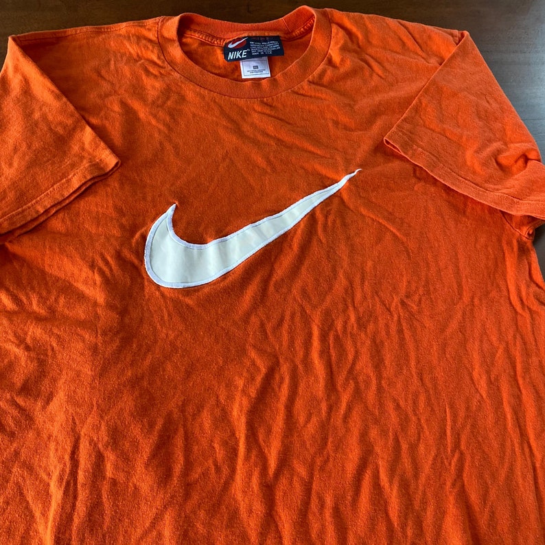 Vintage Nike broderad storrutig t-shirt bild 1