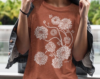 Womens Cute Floral Graphic Tee, Dahlia Botanical Wildflower Shirt
